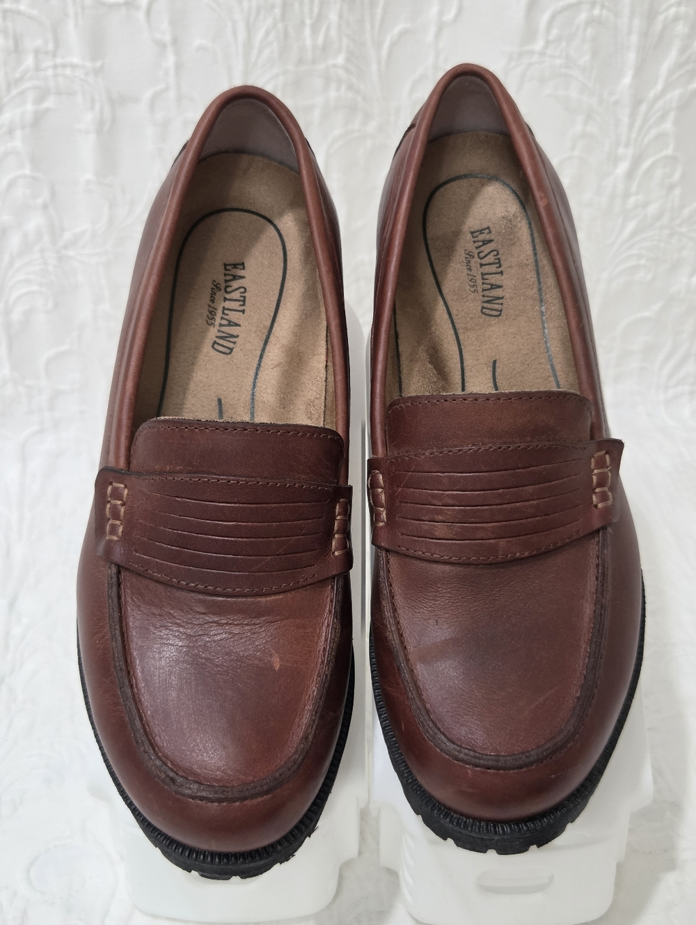Eastland Newbury brown leather block heel penny loafers Womans US Size 8.5